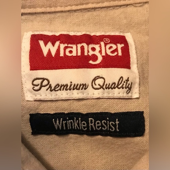 Wrangler 2 Plaid Short Sleeve Button Down Shirts Size Large - Picture 5 of 7